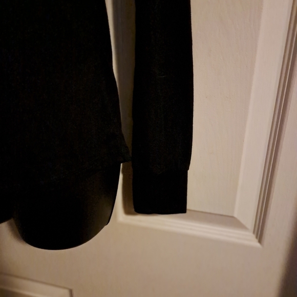 Fila black blouse size small 5/$25 - Picture 3 of 5